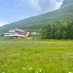 Romsdal Feriesenter - And Boat In Og Romsdal Rekdal