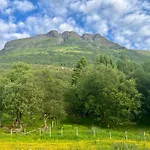 Romsdal Feriesenter - And Boat In Og Romsdal *