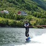 Romsdal Feriesenter - And Boat In Og Romsdal Rekdal