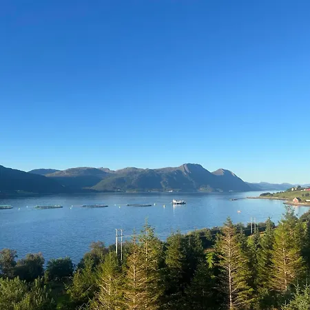 Awesome Fishing, Boating And Nature Experience At Fiskesenter Birkeland Appartement