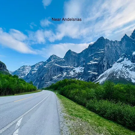 Апартаменты Romsdal Feriesenter - Holiday And Boat Rental In More Og Romsdal *