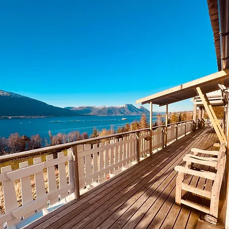 Awesome Fishing, Boating And Nature Experience At Fiskesenter Birkeland Appartement *