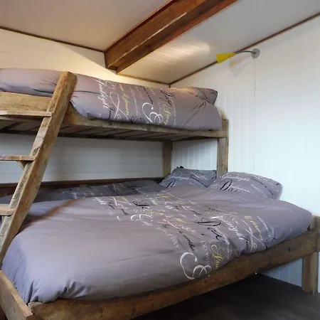 شقة Romsdal Feriesenter - And Boat In Og Romsdal