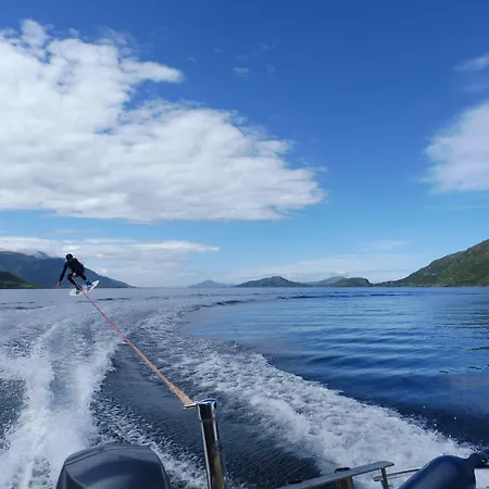 شقة Romsdal Feriesenter - And Boat In Og Romsdal