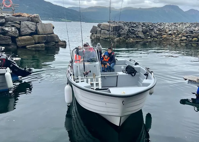Romsdal Feriesenter - Holiday And Boat Rental In More Og Romsdal *