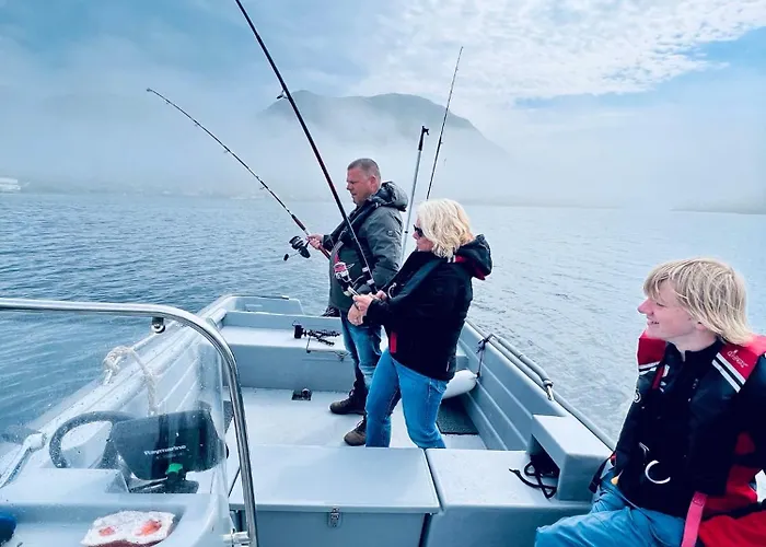 Romsdal Feriesenter - Holiday And Boat Rental In More Og Romsdal Апартаменты *