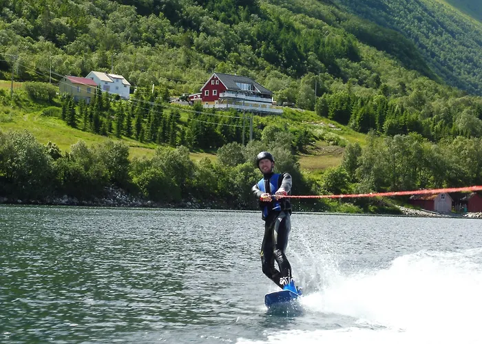 Romsdal Feriesenter - Holiday And Boat Rental In More Og Romsdal Rekdal