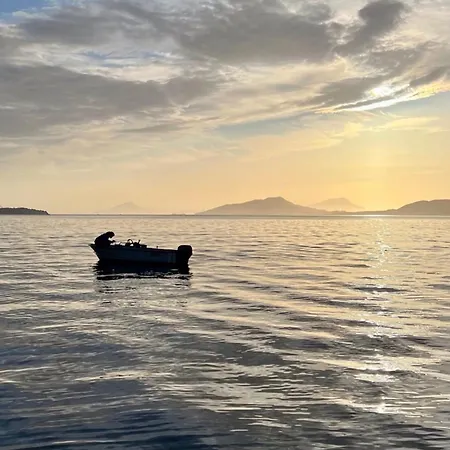 Romsdal Feriesenter - And Boat In Og Romsdal